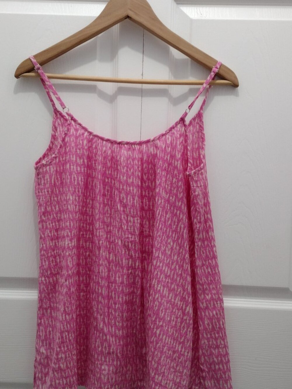 Soft Joie Pink Print Cami Top Medium 100% Cotton Adjustable Straps Summer - Picture 7 of 7